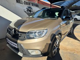 2018 RENAULT SANDERO 900T STEPWAY PLUS/TECHROAD