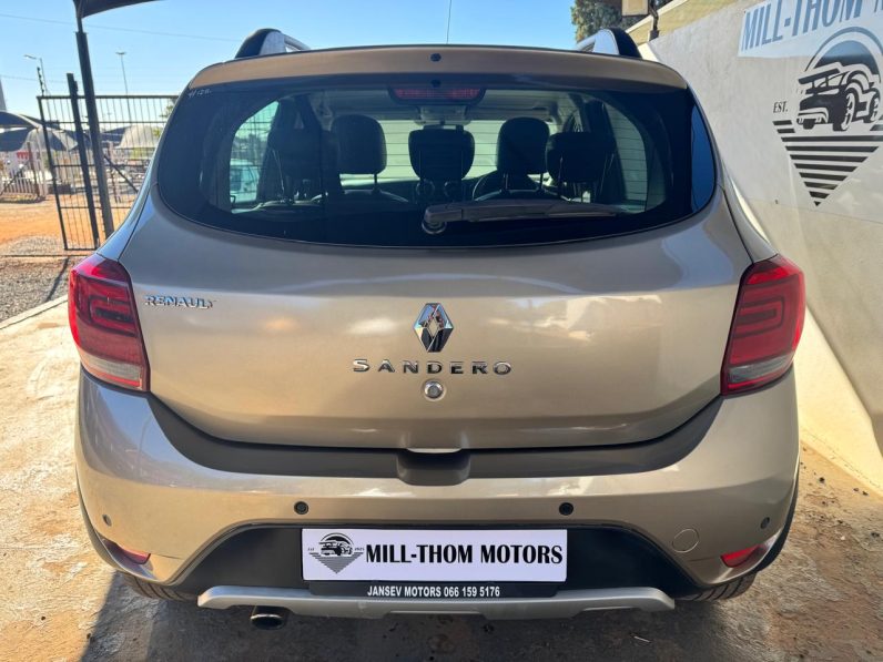 2018 RENAULT SANDERO 900T STEPWAY PLUS/TECHROAD
