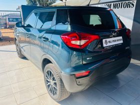 2020 MAHINDRA XUV300 1.5D (W4)
