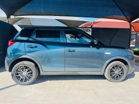 2020 MAHINDRA XUV300 1.5D (W4)