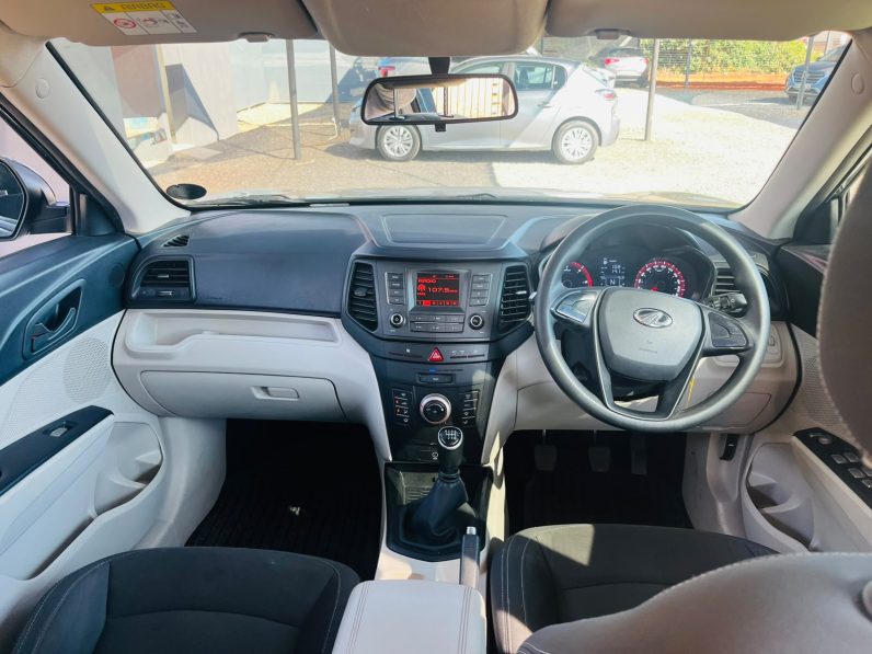 2020 MAHINDRA XUV300 1.5D (W4)