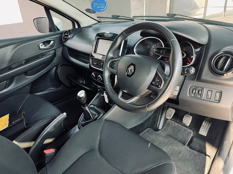 2020 RENAULT CLIO IV 900 T EXPRESSION 5DR