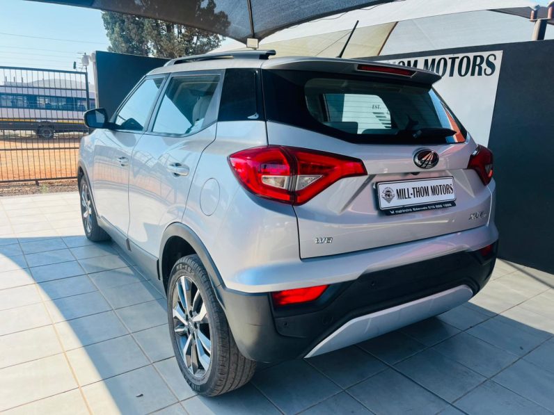 2019 MAHINDRA XUV300 1.5D (W8)