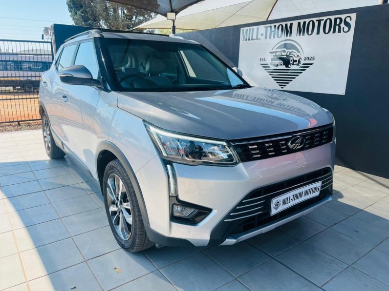 2019 MAHINDRA XUV300 1.5D (W8)