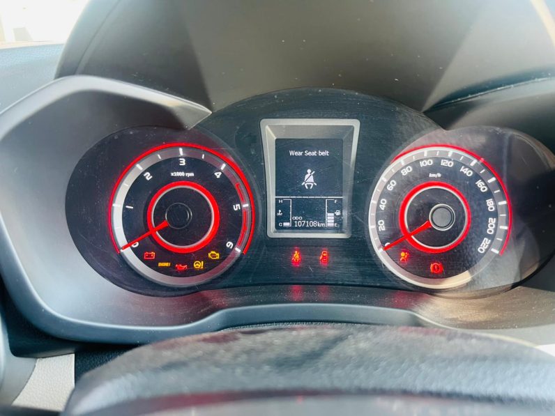2019 MAHINDRA XUV300 1.5D (W8)